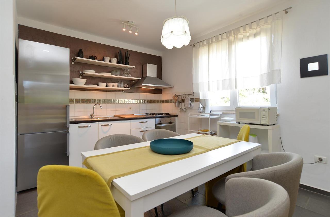 House Vesna 2101 Počitniška hiša *